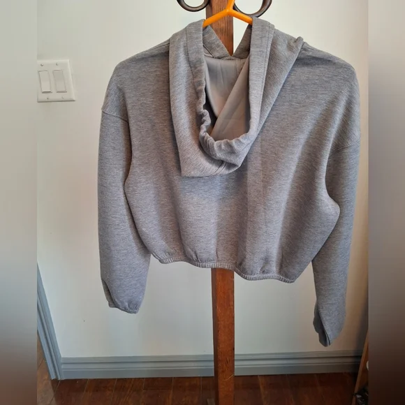 Spanx NWOT Light Gray Women's Cropped XS Lined Hoodie - Picture 2 of 10